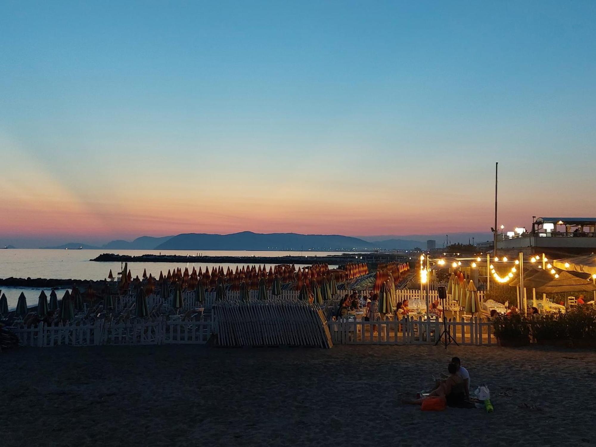 Appartamento Al Mare Di Liguria E Toscana Marina di Massa Εξωτερικό φωτογραφία